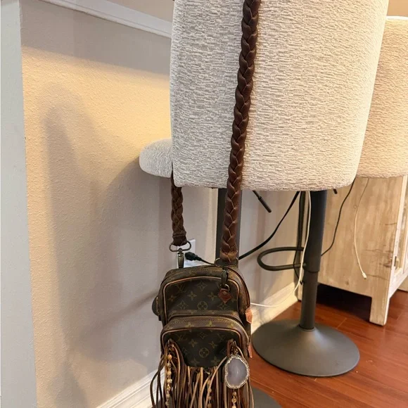 (VintageBoho Bag)Louis Vuitton Monogram Fringe Crossbody with Bead & Stone Charm - Picture 10 of 12